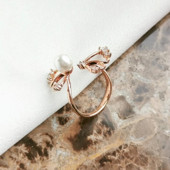 Alicia Bonnie Flutter rose gold Adjustable Ring - Picture 3 of 3